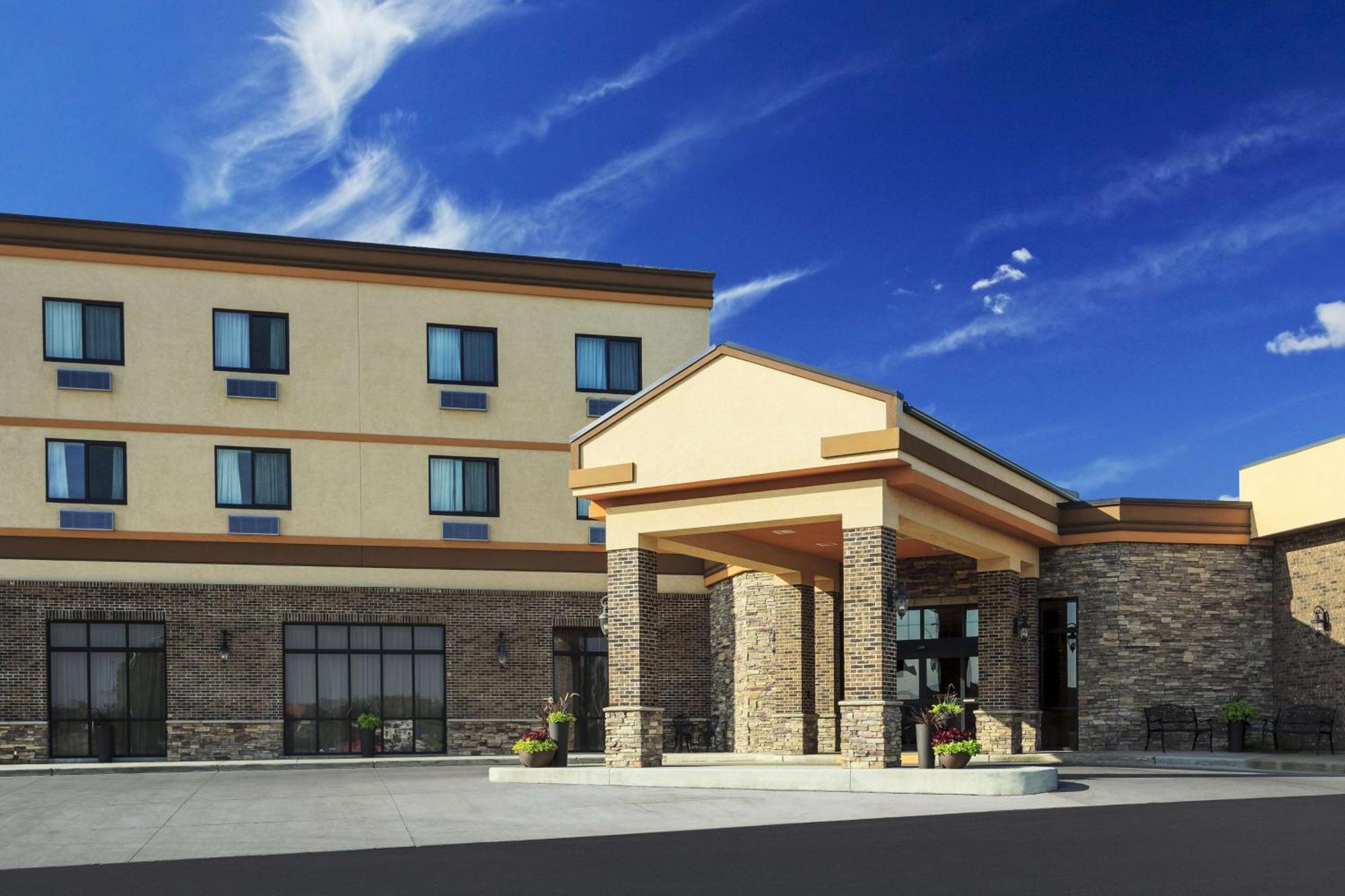 Roosevelt Grand Dakota Surestay Collection By Best Western Dickinson Exterior photo